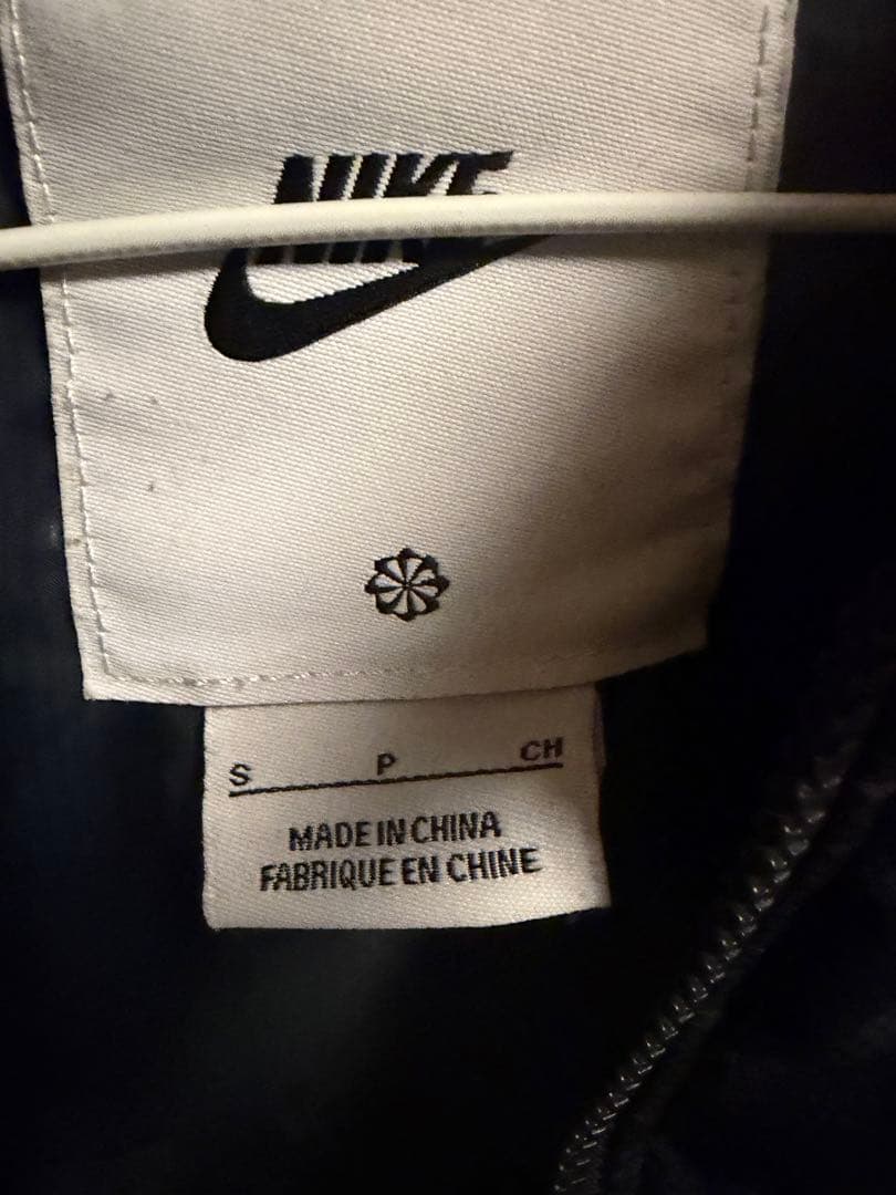 (超美品)Nike ブラック ダウンベスト