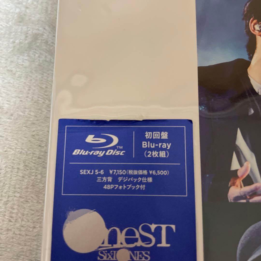 SixTONES on eST〈初回盤・2枚組〉Blu-ray