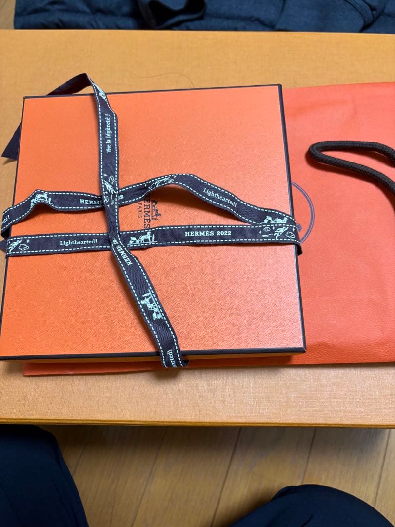 HERMESハンドタオル　コットン100% 箱付き、リボン、袋あり