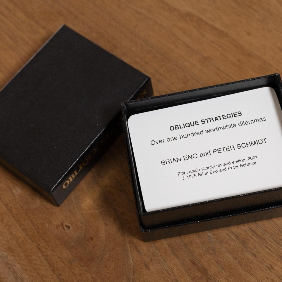 アート・デザイン・音楽 OBLIQUE STRATEGIES - BRIAN ENO