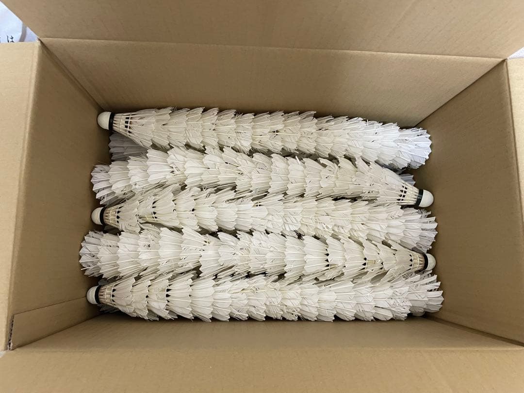 野球のノック　中古のバドミントンシャトル540個