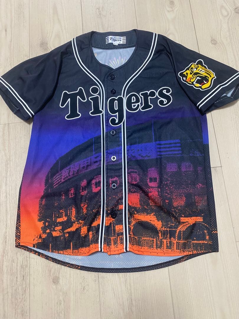 阪神タイガース　ユニフォーム　甲子園　デザインTigers 数量限定　Mサイズ