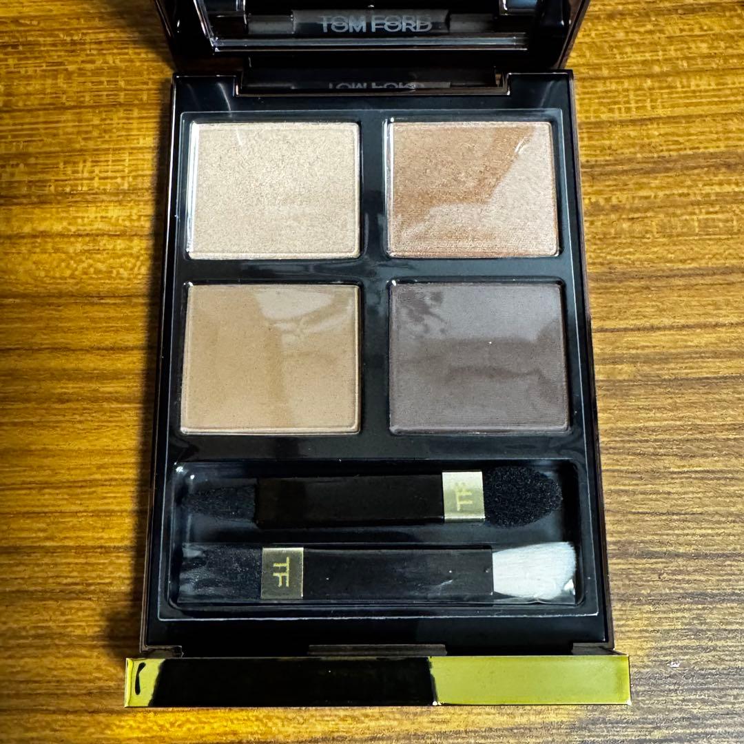 TOM FORD BEAUTY アイカラークォード 28 ドゥ ラ クレーム