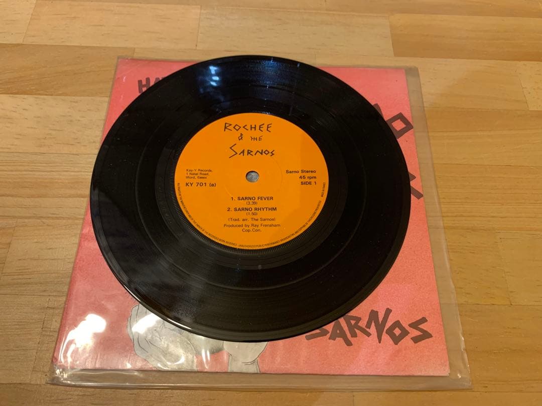 G0110-05★7inch レコード Rochee & The Sarnos