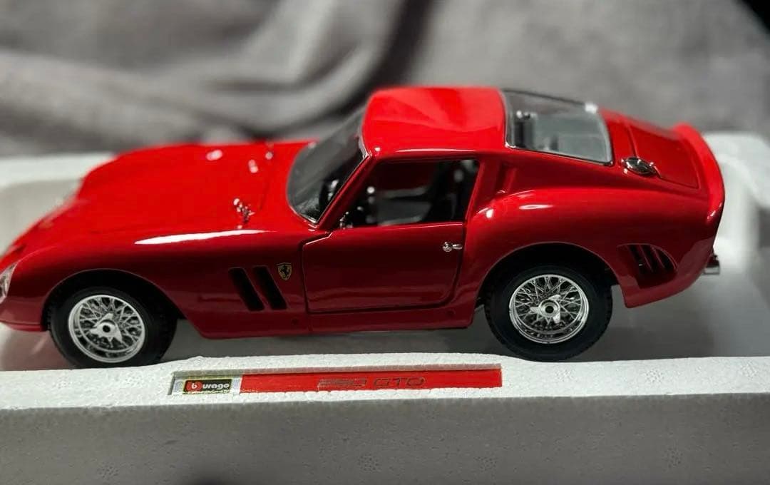 フェラーリ250GTO 1/18 オリジナルシリーズ ブラーゴ 京商