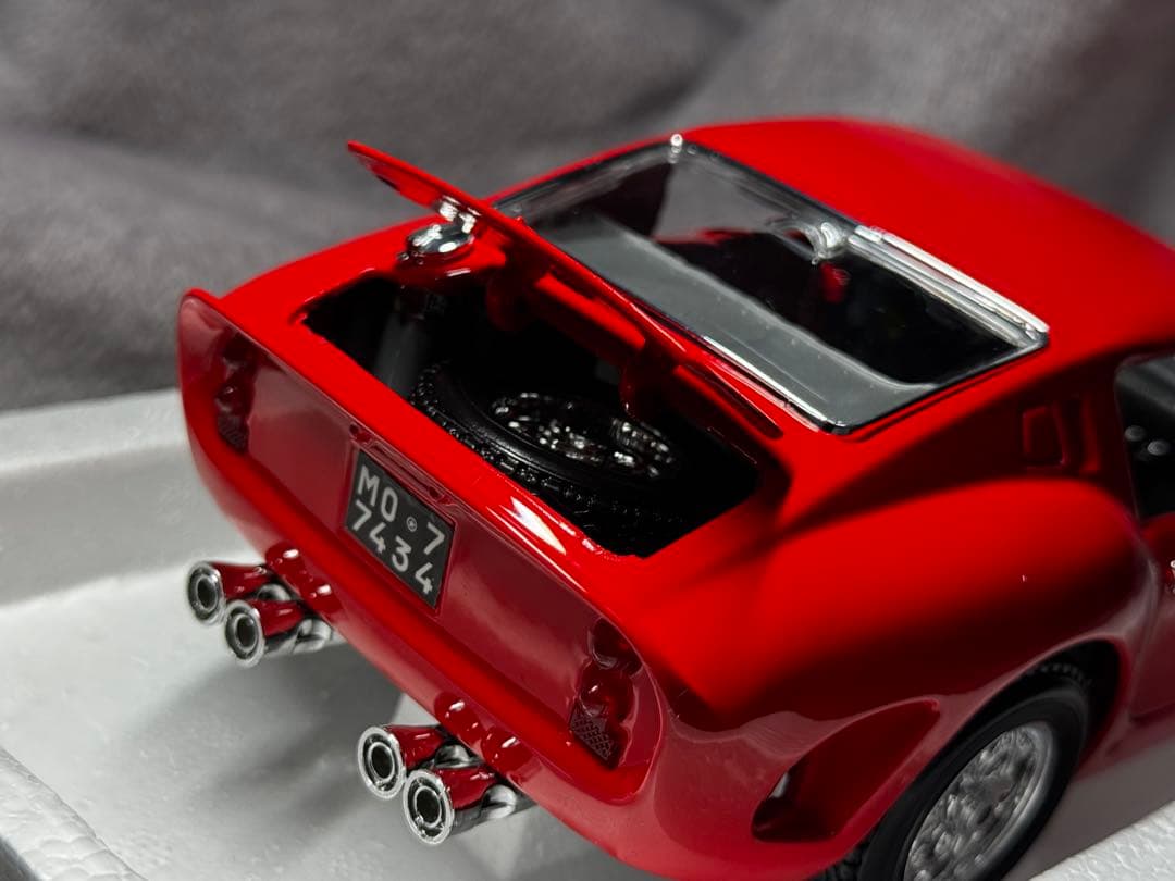 フェラーリ250GTO 1/18 オリジナルシリーズ ブラーゴ 京商