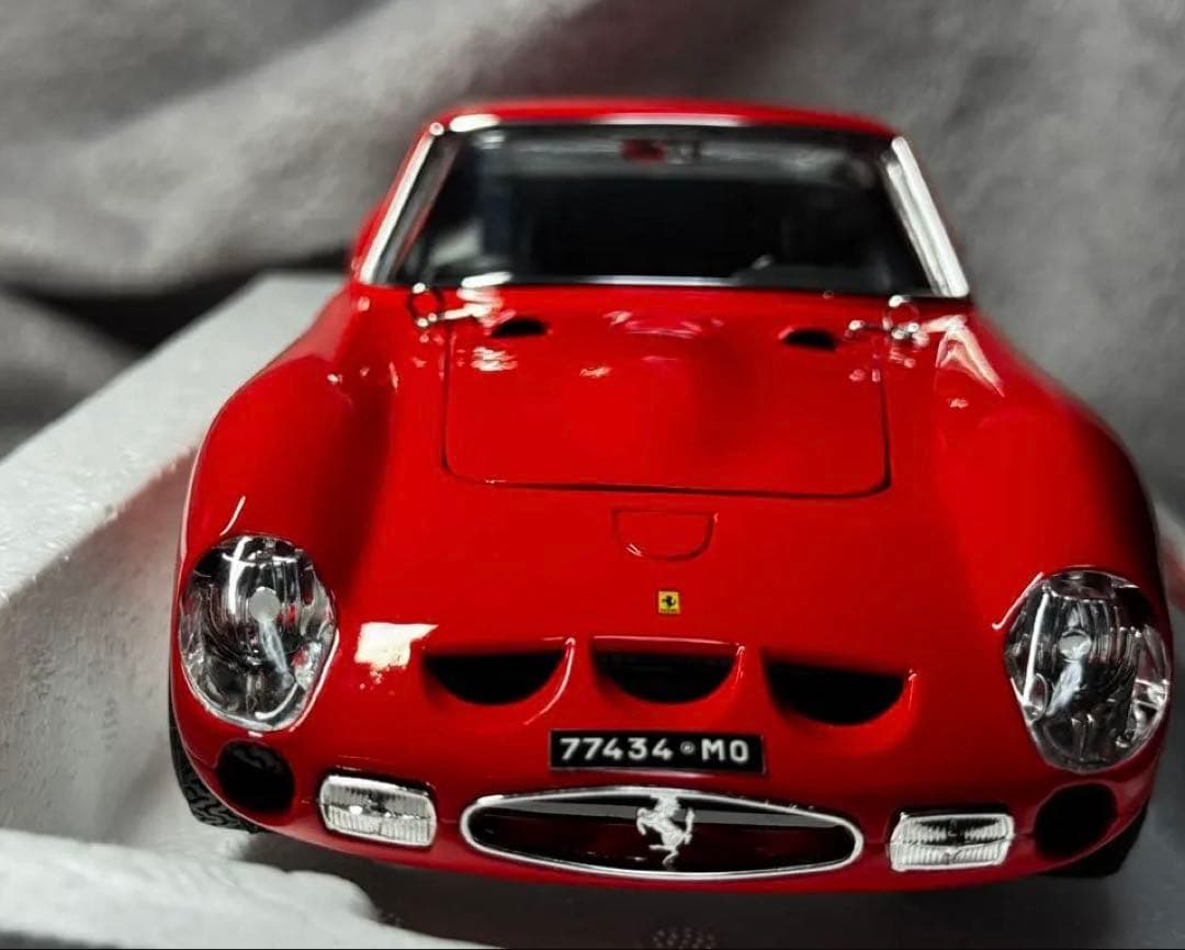 フェラーリ250GTO 1/18 オリジナルシリーズ ブラーゴ 京商