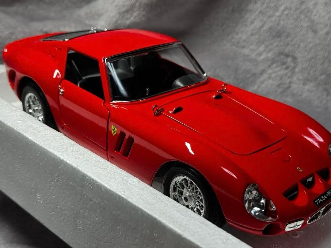 フェラーリ250GTO 1/18 オリジナルシリーズ ブラーゴ 京商