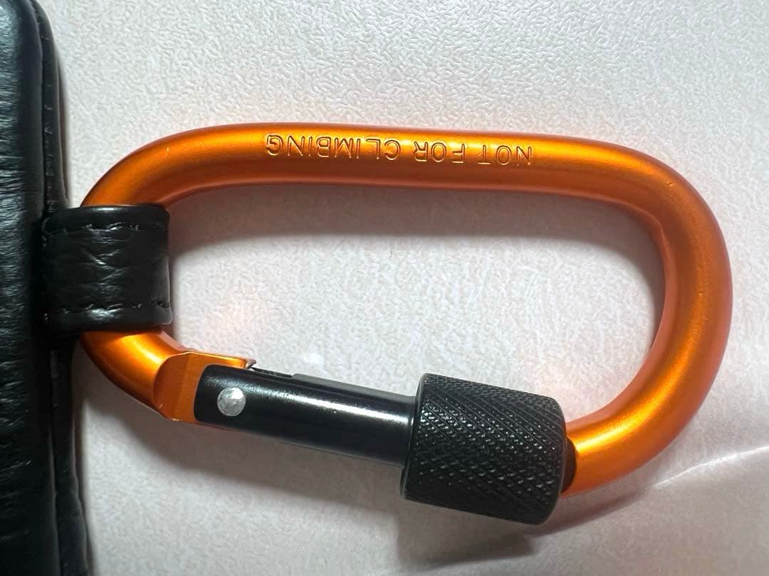 使用品　PEZ（ペッツ）xear＜牛革＞カラビナ付きパス&キーケース