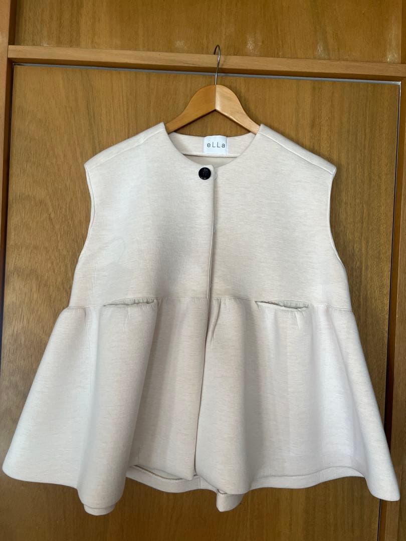 【未使用】即完売eLLa_selectshopジレ 白ベスト