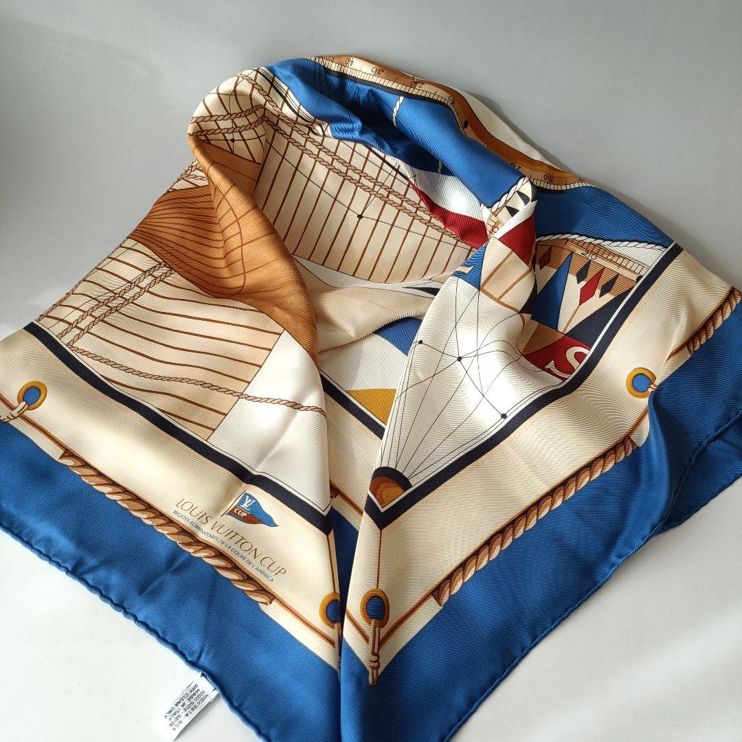 美品　Louis Vuitton Cup イタリア製 シルク スカーフ 大伴