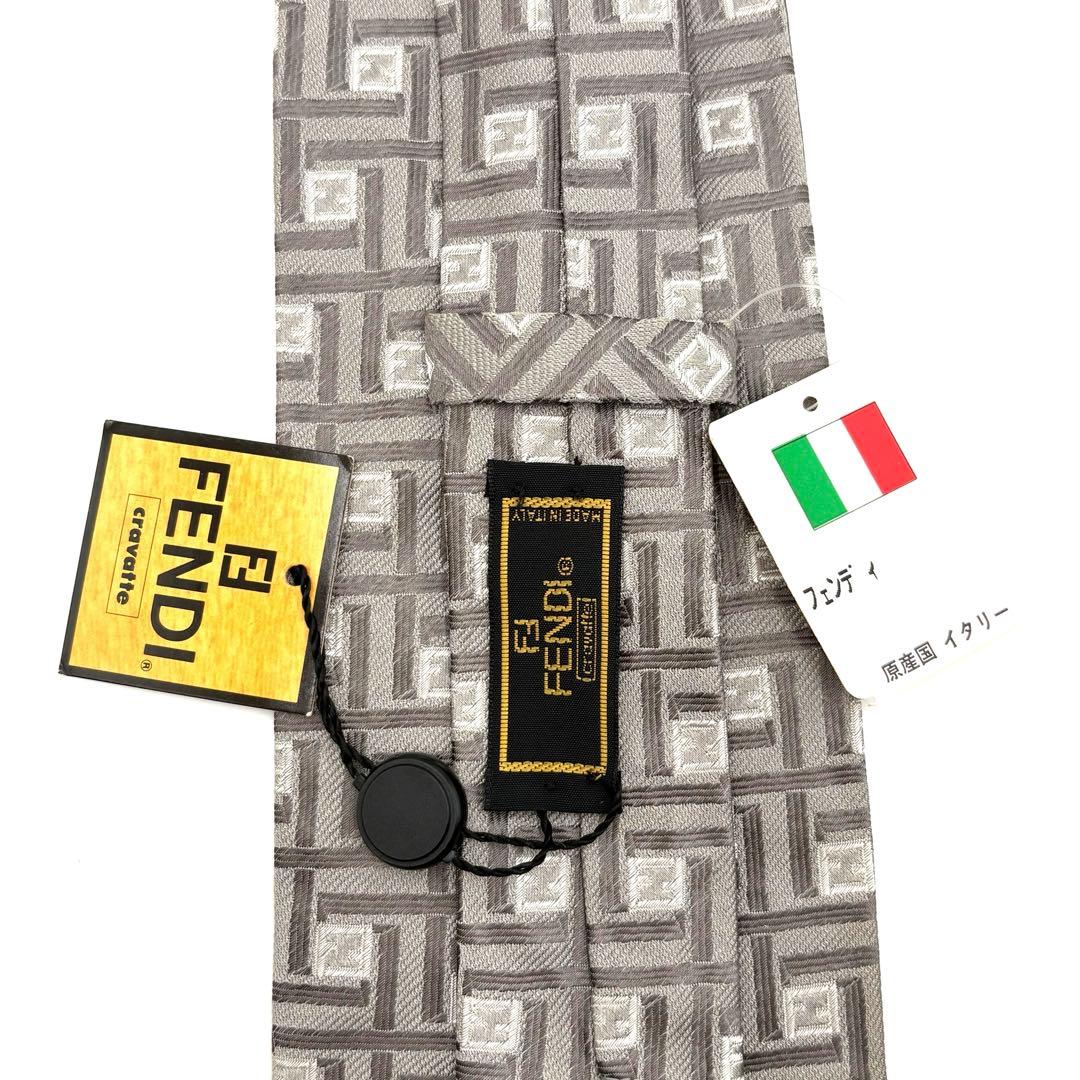 【タグ付未使用】FENDI シルクネクタイ ズッカ柄 幾何学模様 刺繍 シルバー