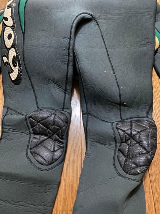 ウェットスーツ　ＸＬ