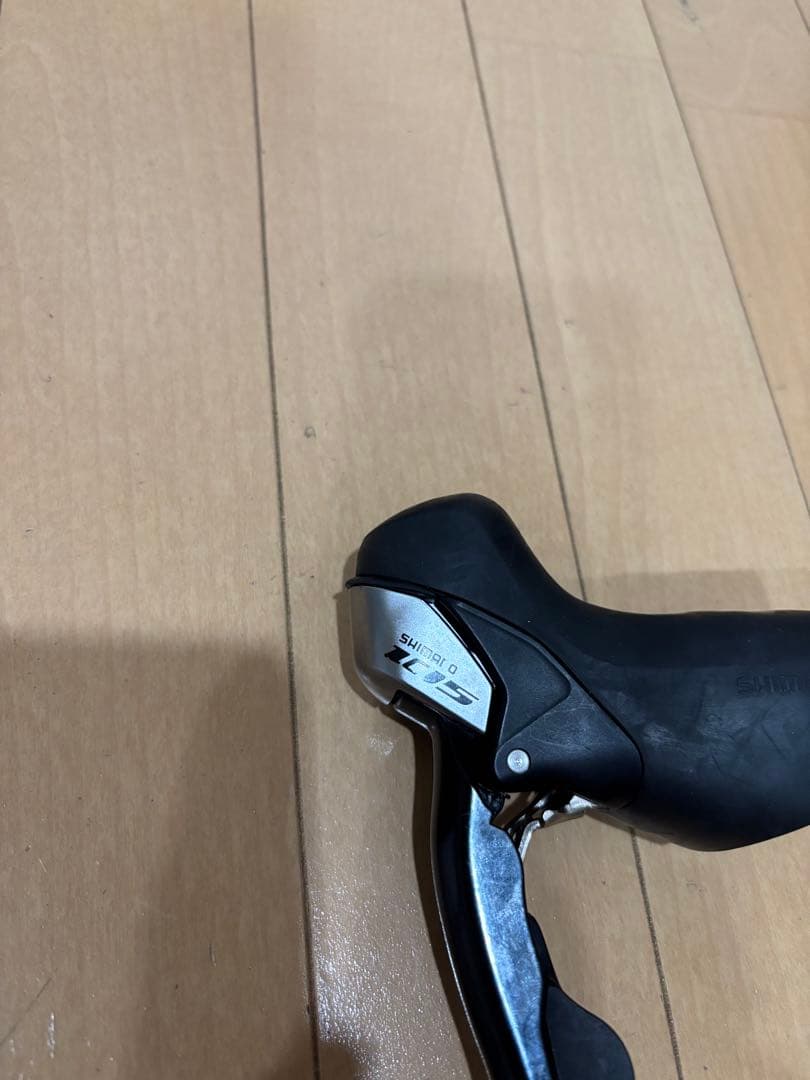 Shimano 105 (FD5700)シフター　ディレイラーセット