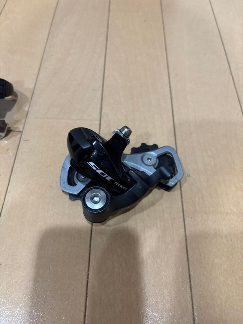Shimano 105 (FD5700)シフター　ディレイラーセット