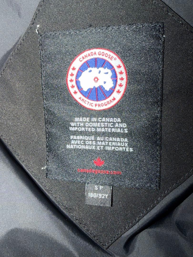 カナダグースダウンベスト週末限定値引き！！