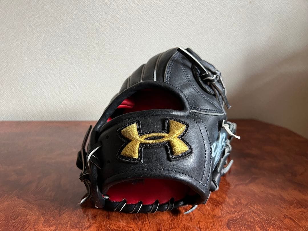Under Armour 硬式野球グローブ ソフトバンク柳田選手直筆サイン入り