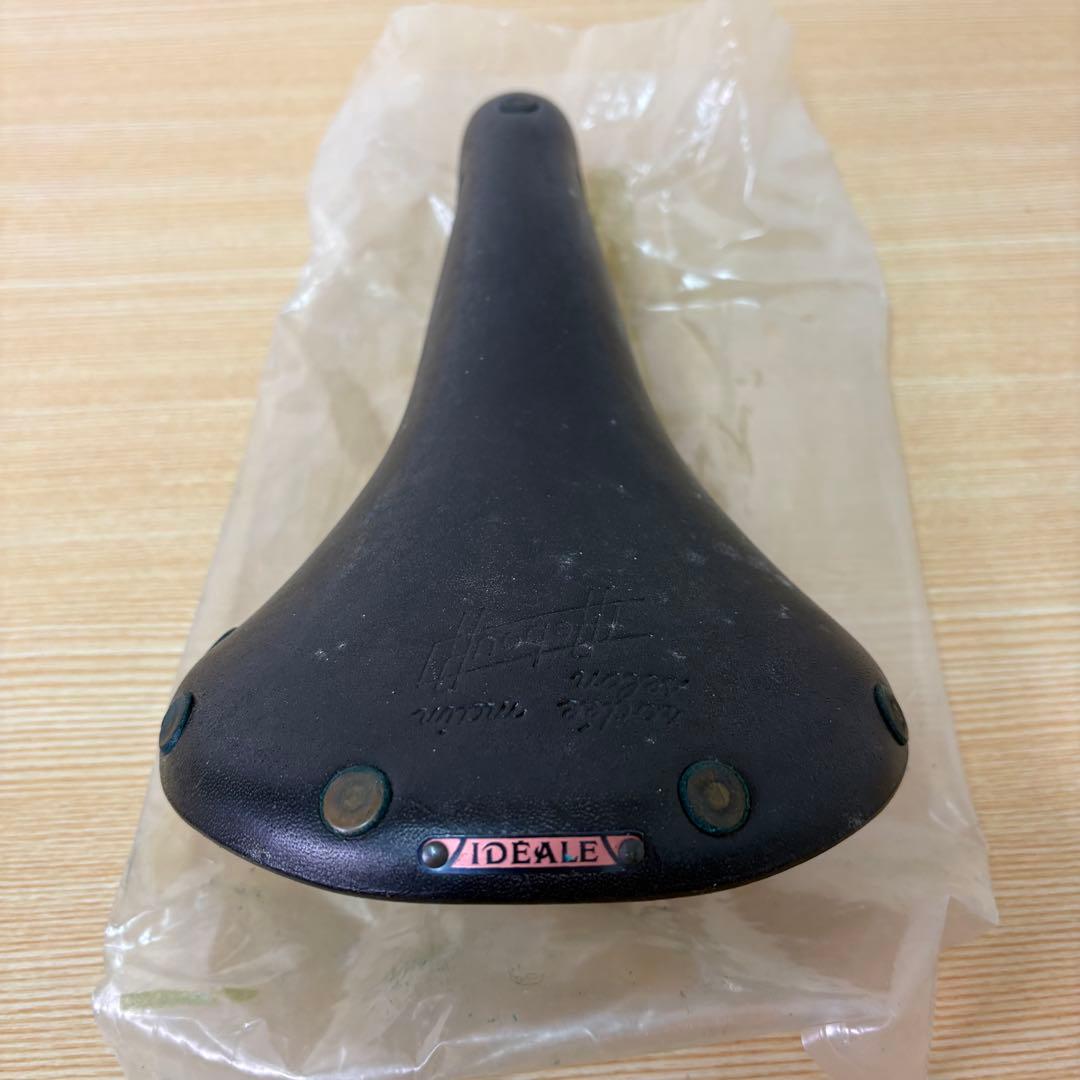IDEALE90 サドル