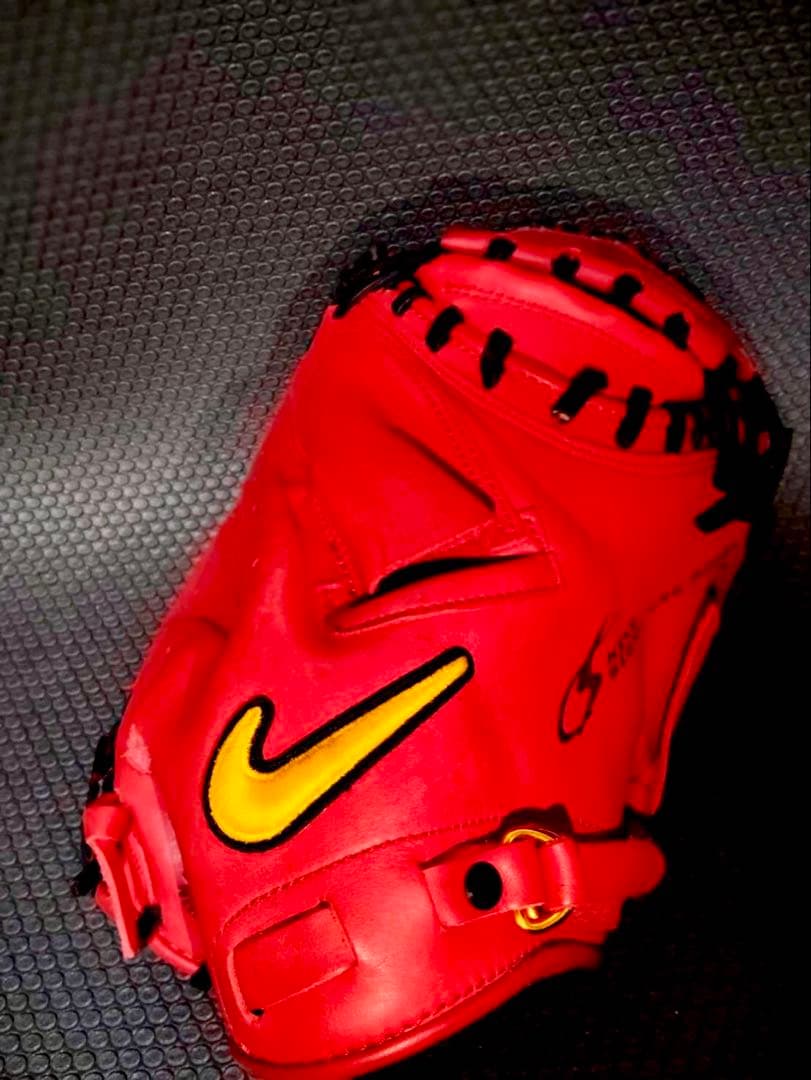 ひ*ろ様 【美品】NIKE 城島健司モデル キャッチャーミット 軟式 廃盤 ナイ