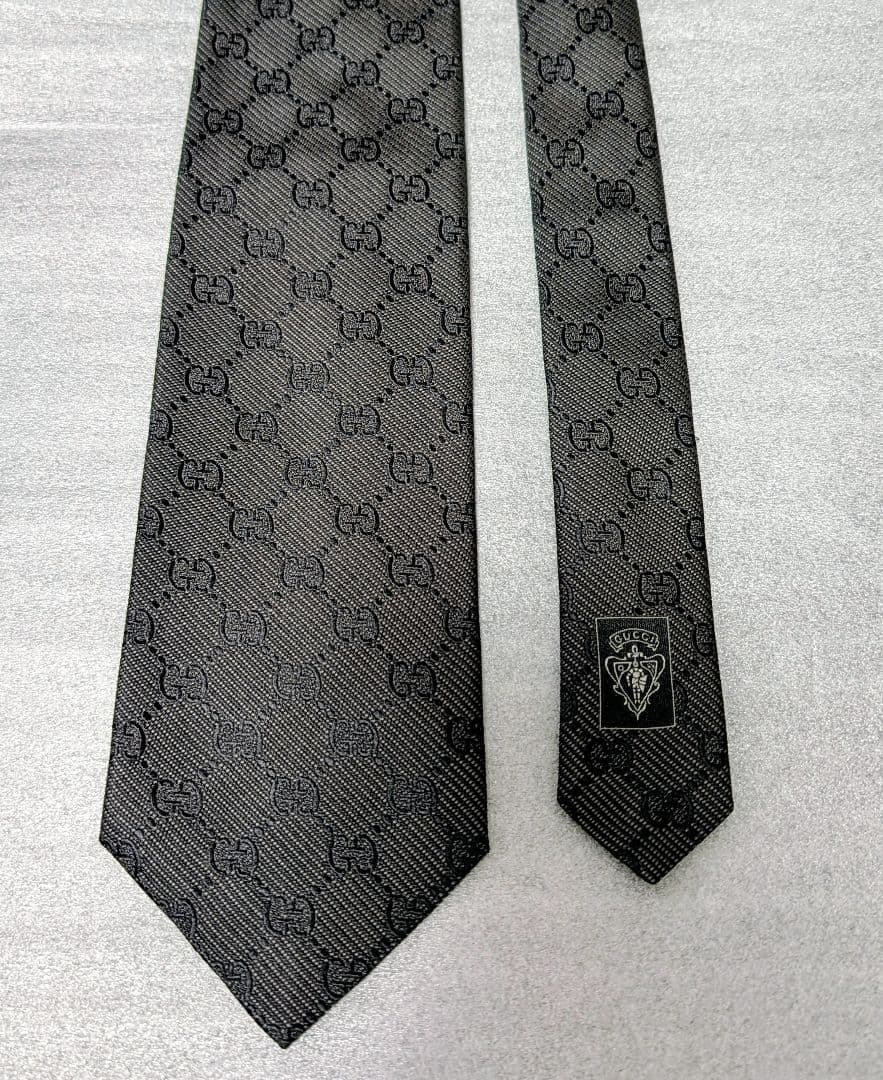GUCCI ブラック シルク ネクタイ