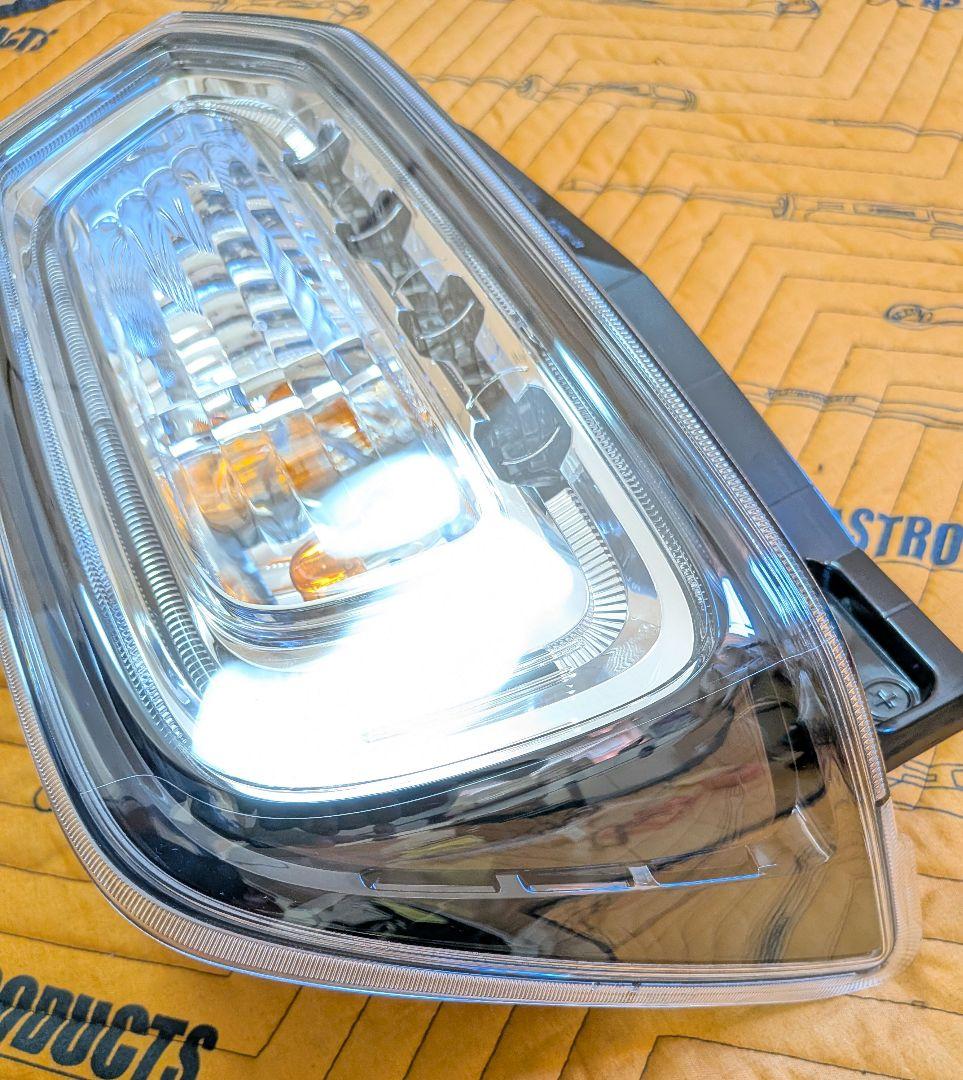 スズキ純正　MH55S.MH95SワゴンRスティングレー　テールレンズ右