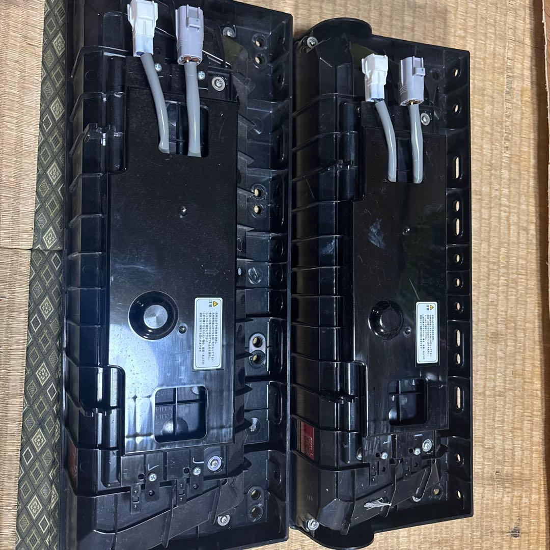新車外し❗️小糸 KOITO 3連LEDテールランプ ファイブスターギガ