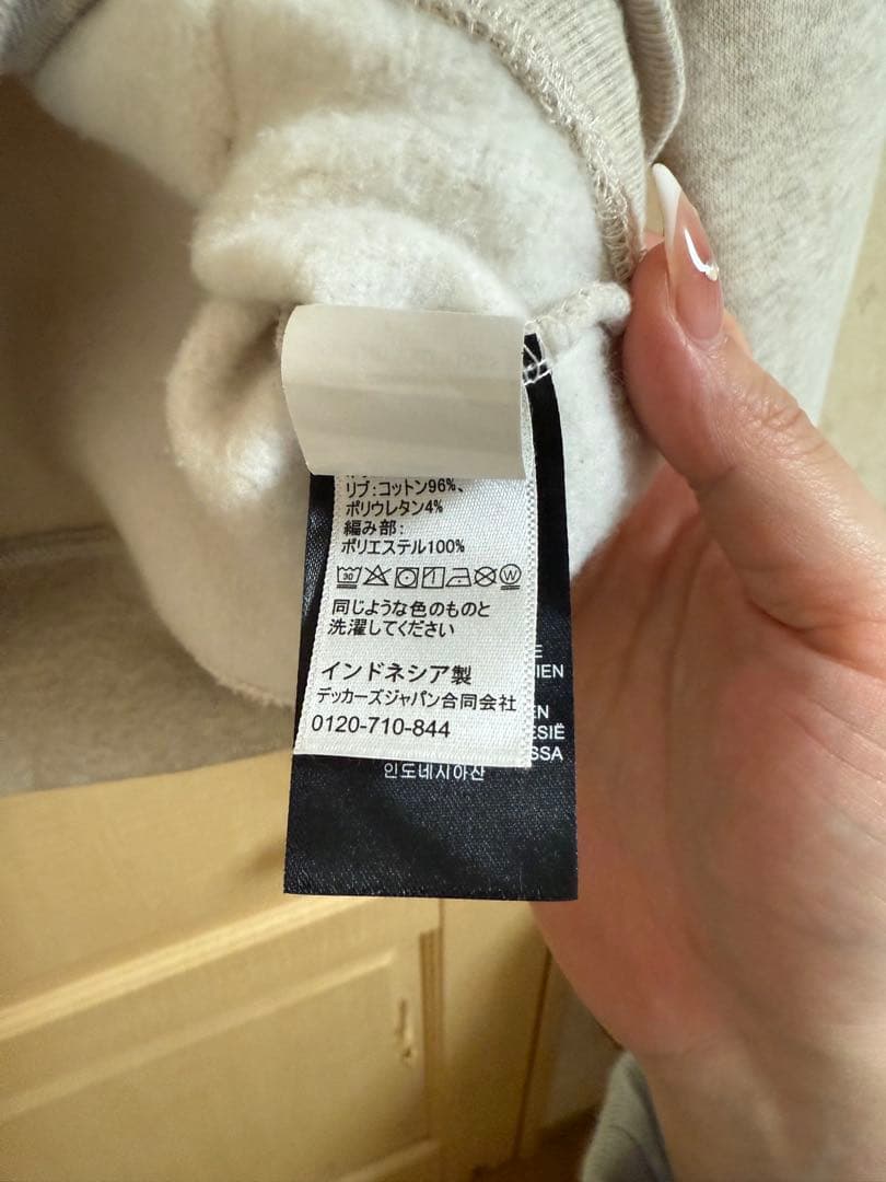 UGG アグ パーカー白 タスマンフーディ