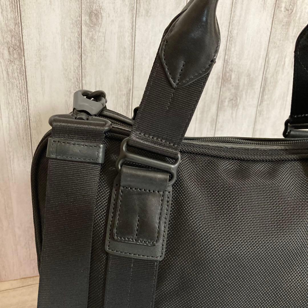 TUMI トゥミ　トートバッグ ショルダーバッグ　PCタブレットケース付き
