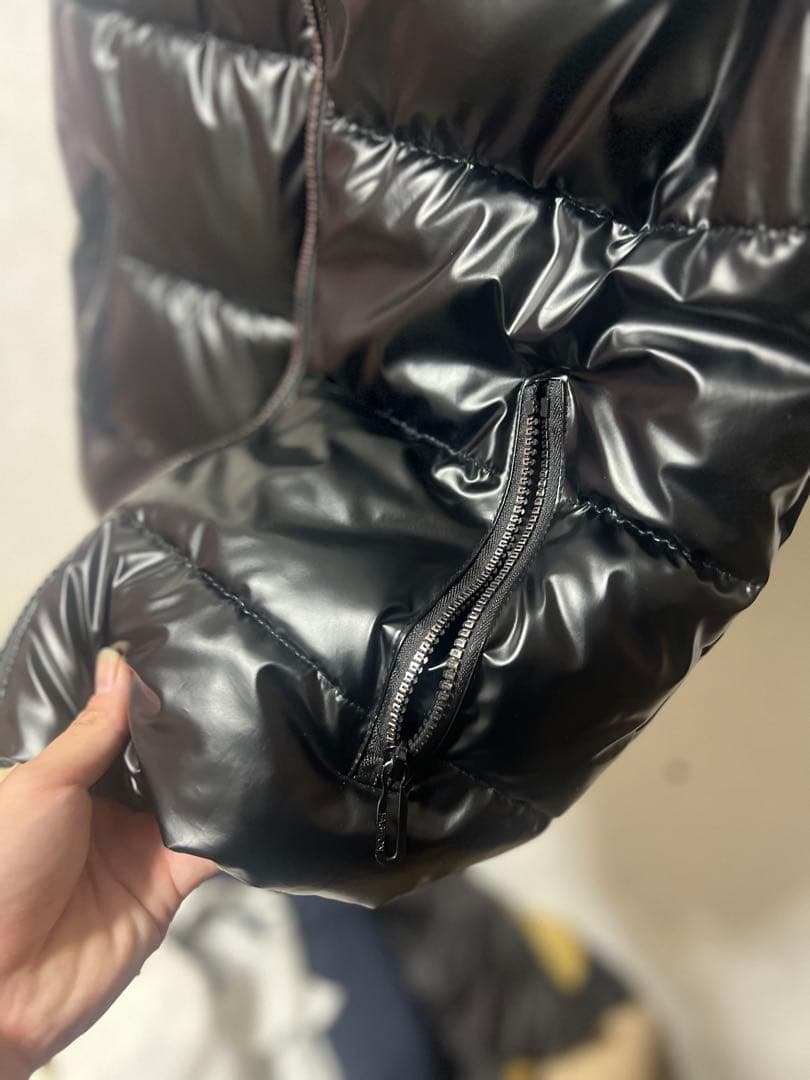 ダウンベスト 光沢あり！人気商品