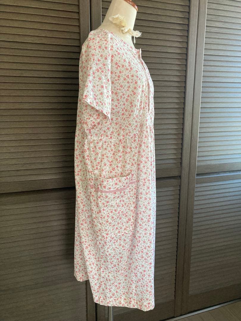 かこ　エプロン　割烹着　ハンドメイド　保育士　介護士　看護　ワンピース