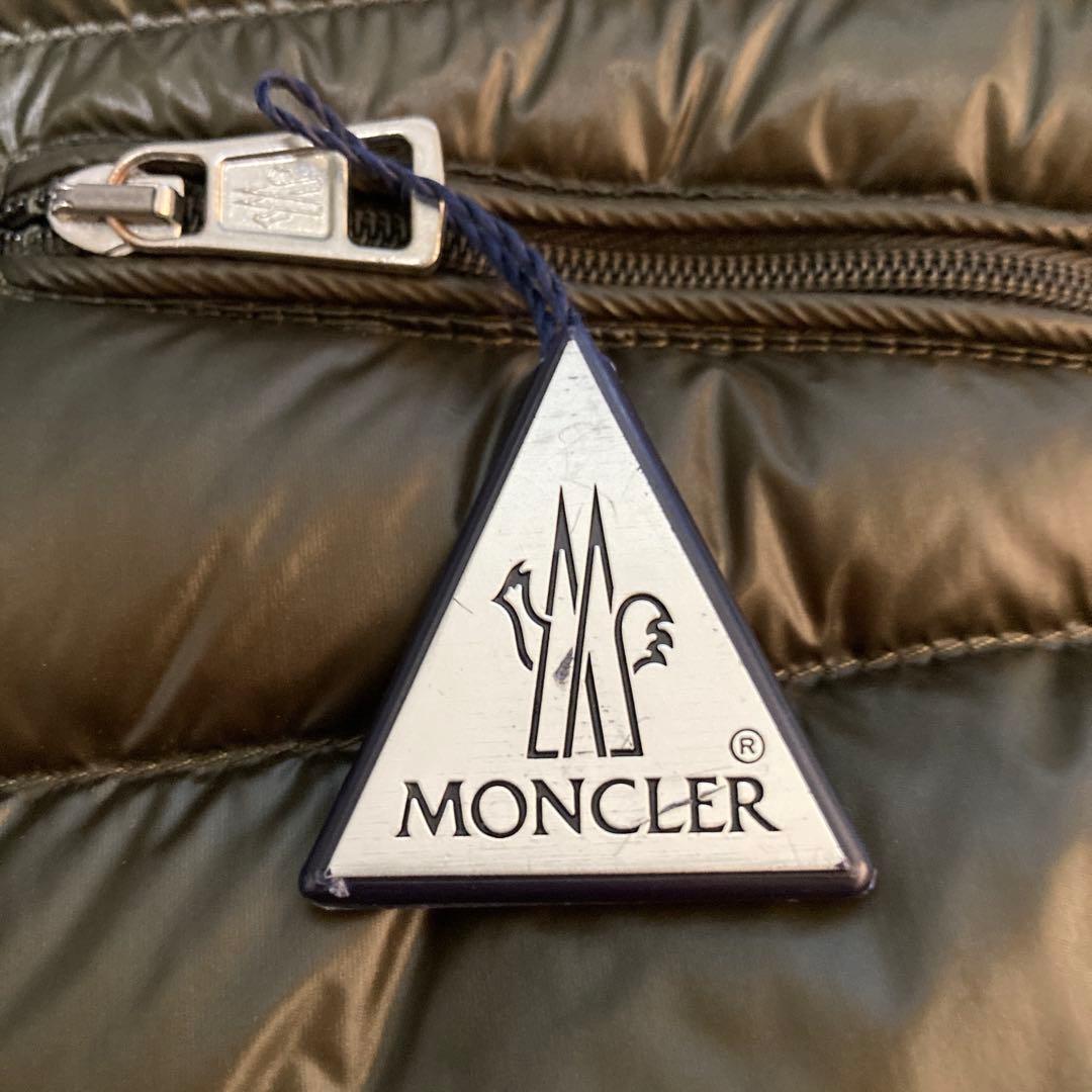 Moncler モンクレール gui ダウンベスト カーキ サイズ2