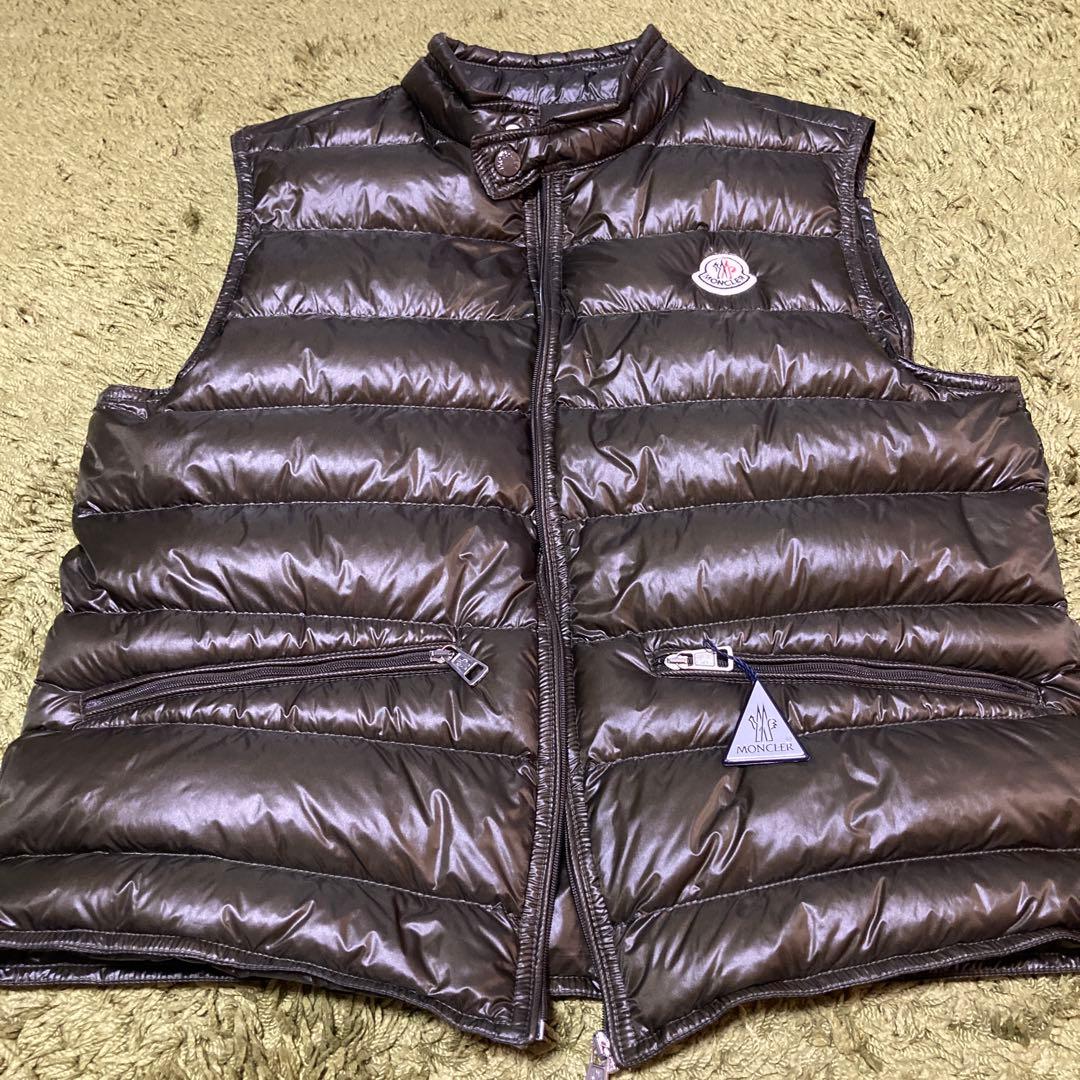 Moncler モンクレール gui ダウンベスト カーキ サイズ2