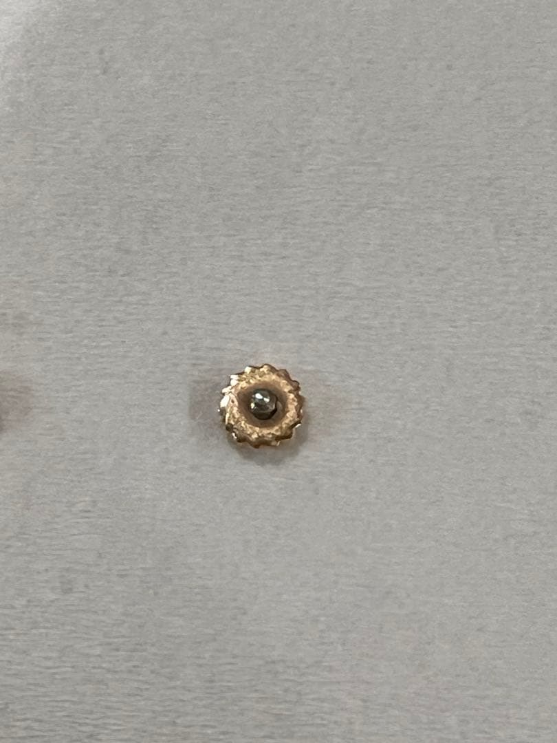 アナトメタル　ゴールド オパール ボディピアス(片耳用)