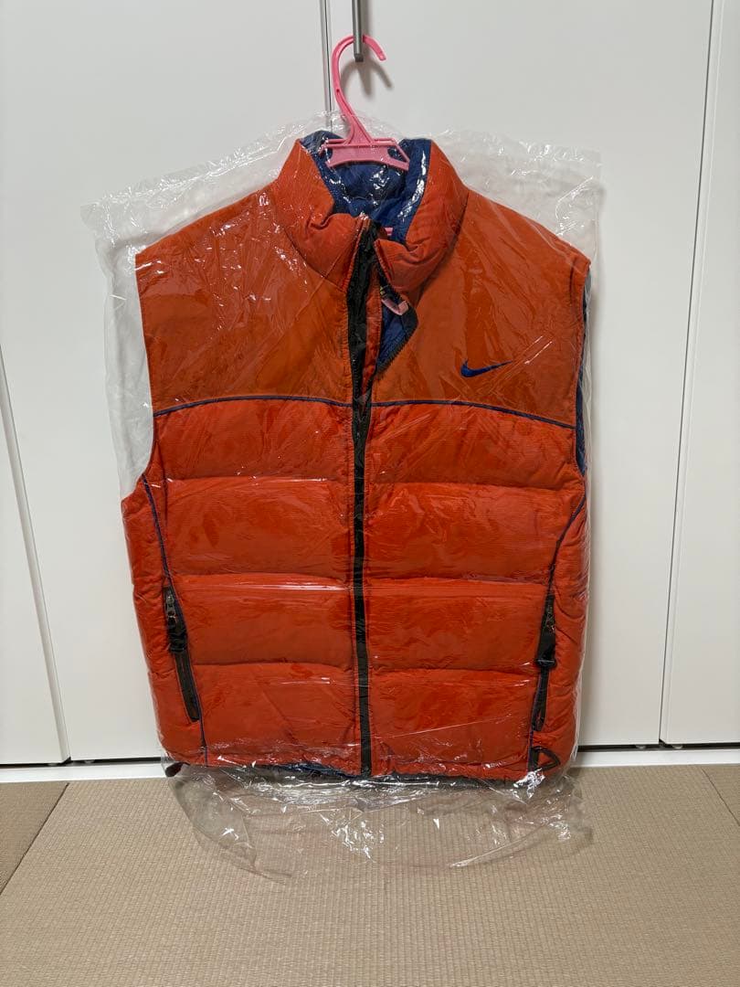 美品 ACG ダウンベスト オレンジ Lサイズ