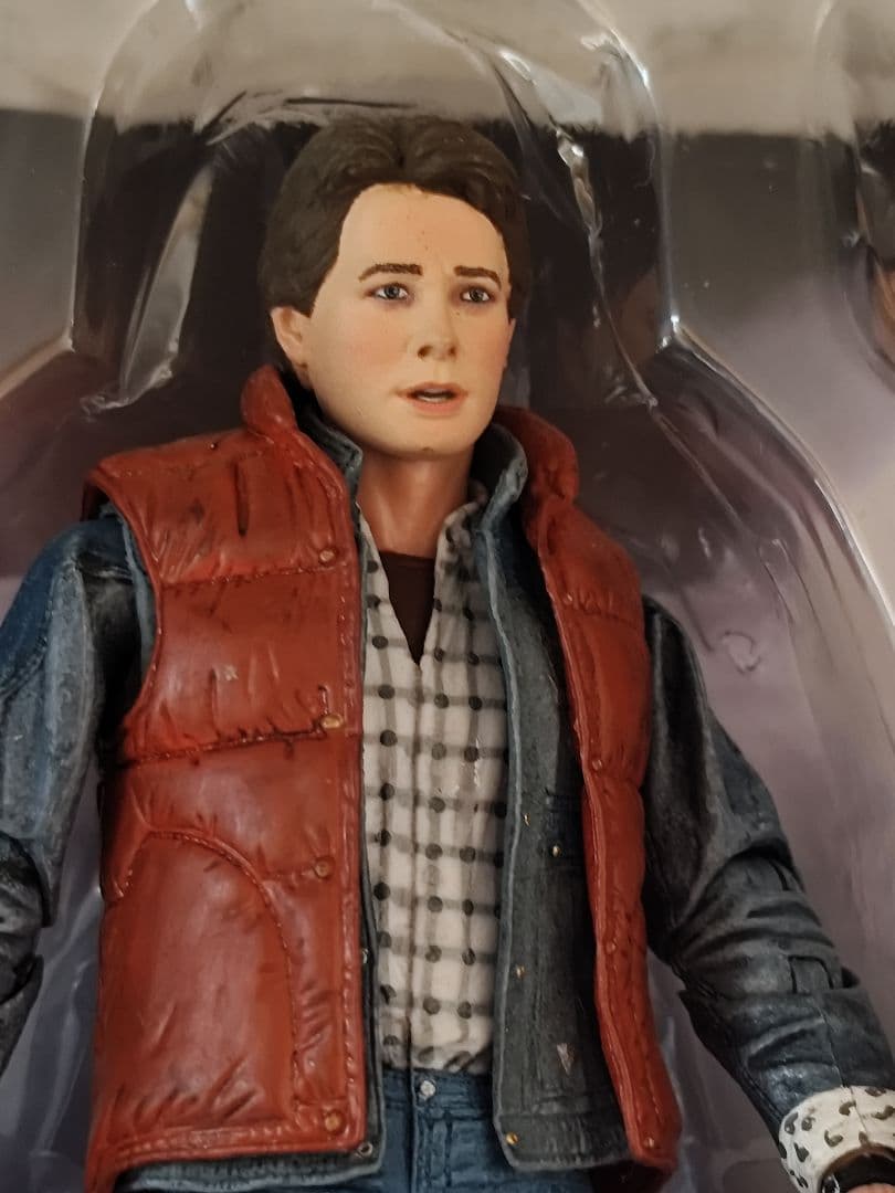 NECA バックトゥーザフューチャー マーティ フィギュア BTTF 映画グッズ