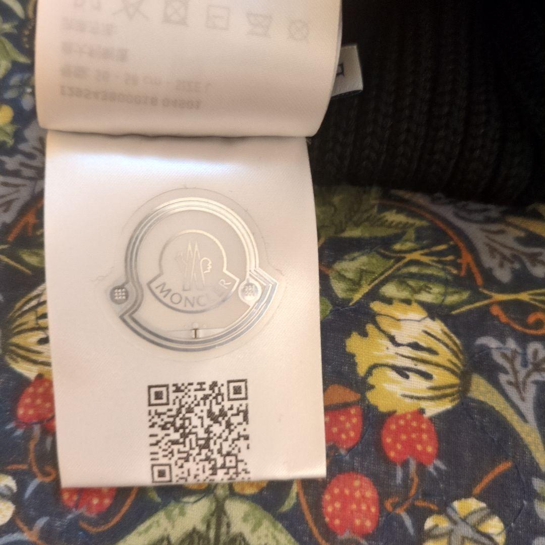 未使用＊MONCLER KIDS ポンポン付きニット帽 ブラック　レディース