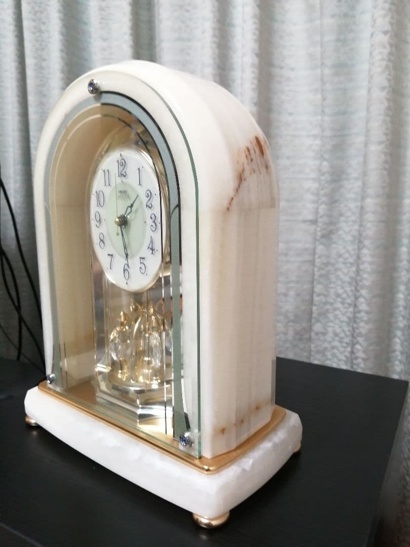 セイコーエンブレム　オニキス電波置時計　美品