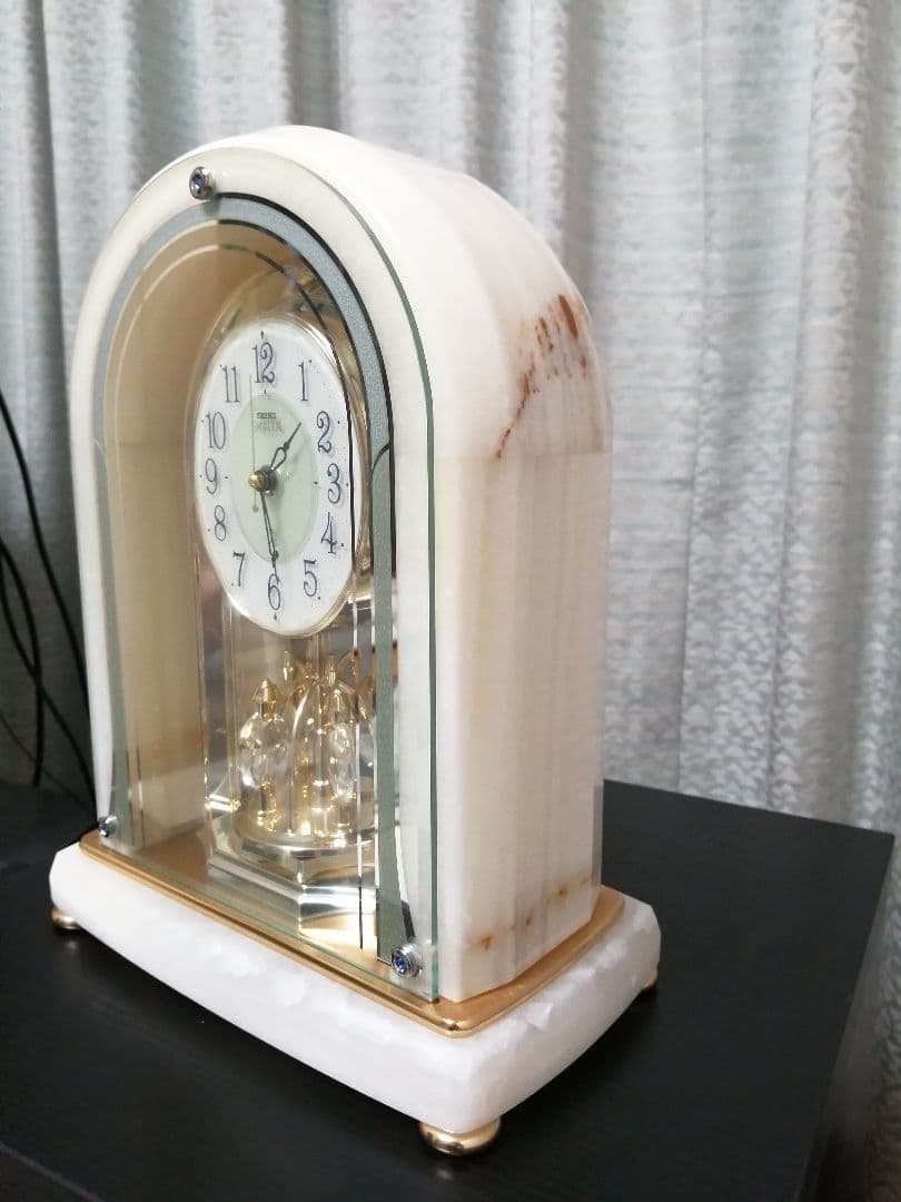 セイコーエンブレム　オニキス電波置時計　美品