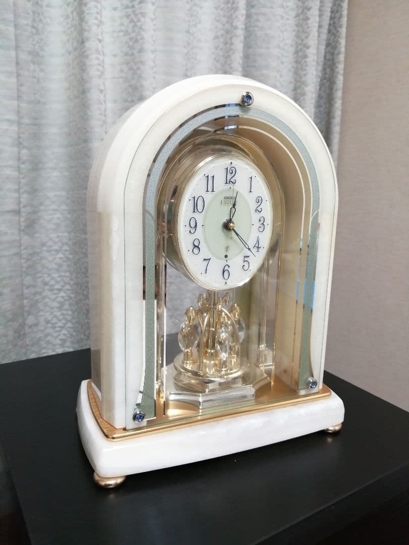 セイコーエンブレム　オニキス電波置時計　美品