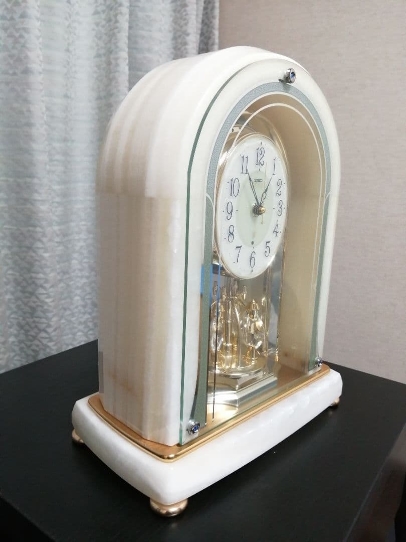 セイコーエンブレム　オニキス電波置時計　美品