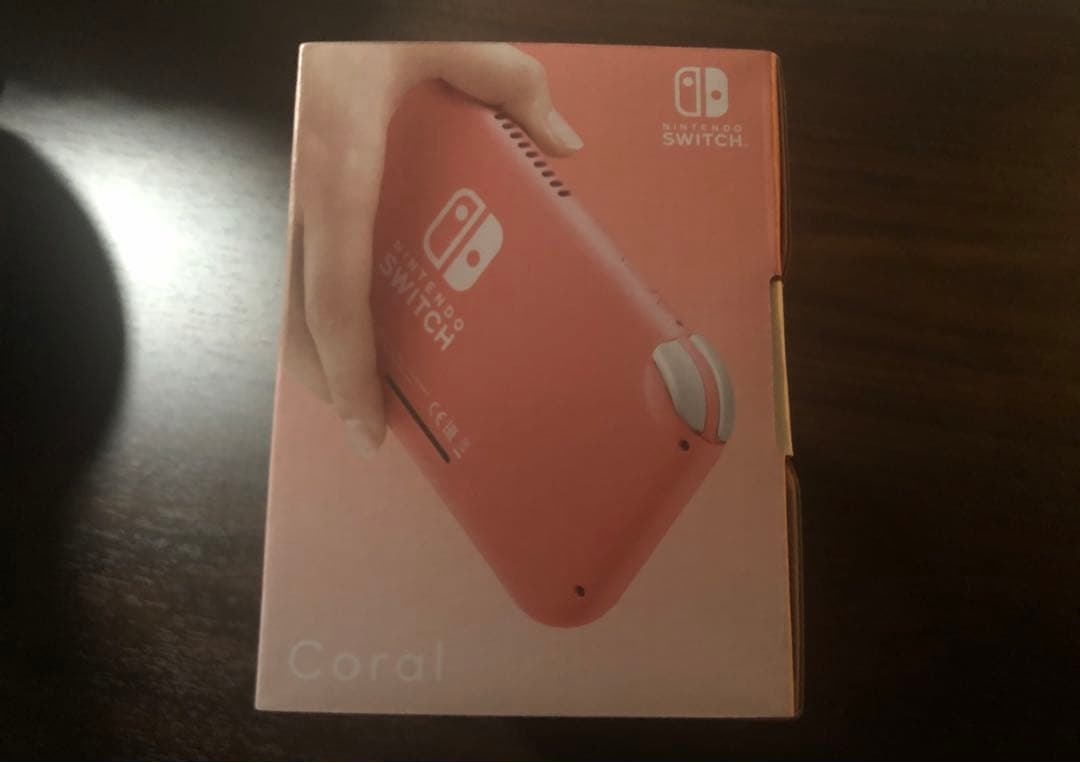 【新品未開封】NintendoSwitchライト　コーラル　極美品