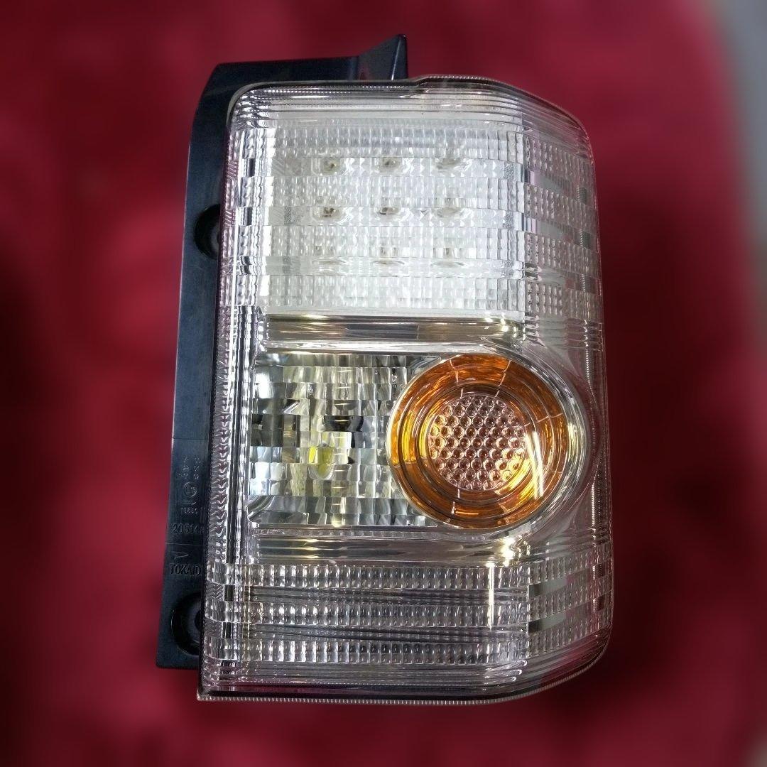 ムーヴコンテカスタム　テールランプ　L575S L585S LED
