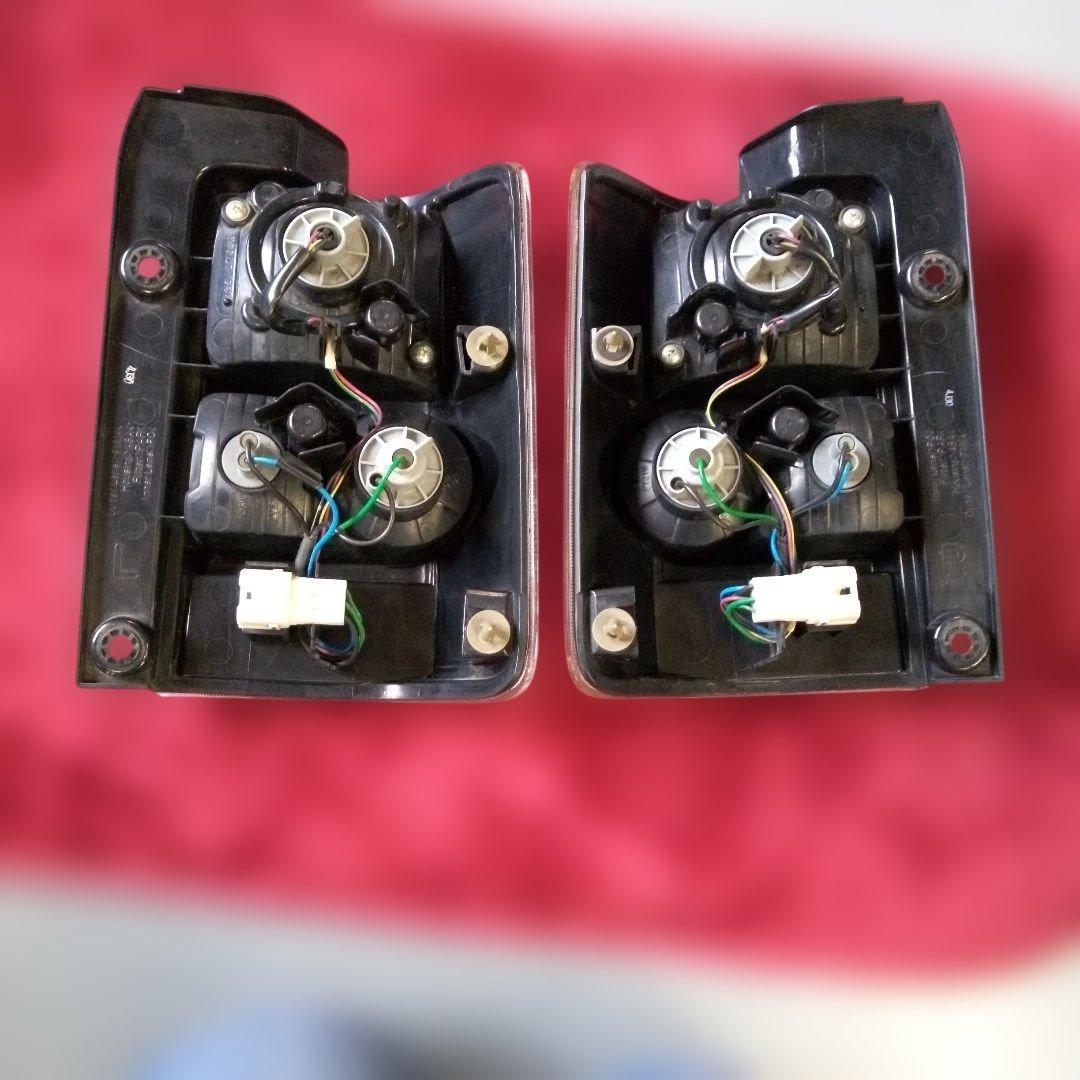ムーヴコンテカスタム　テールランプ　L575S L585S LED