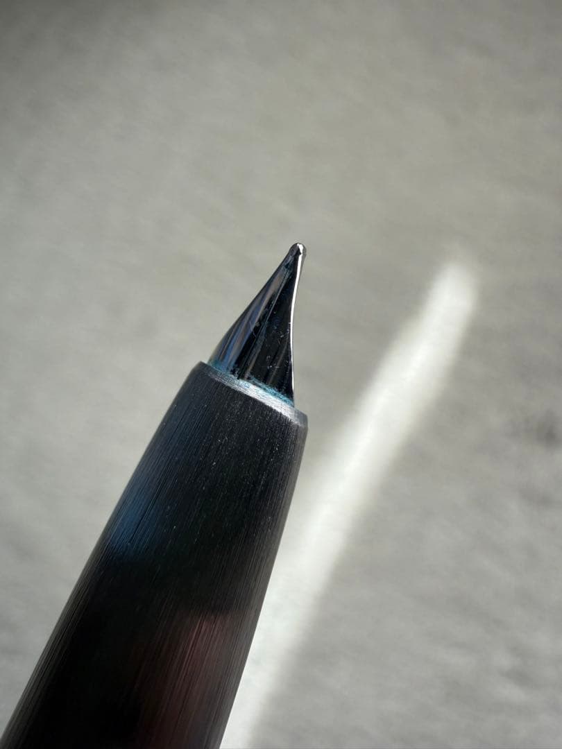 K*u様 【中古美品】LAMY（ラミー）2000 万年筆 EFニブ