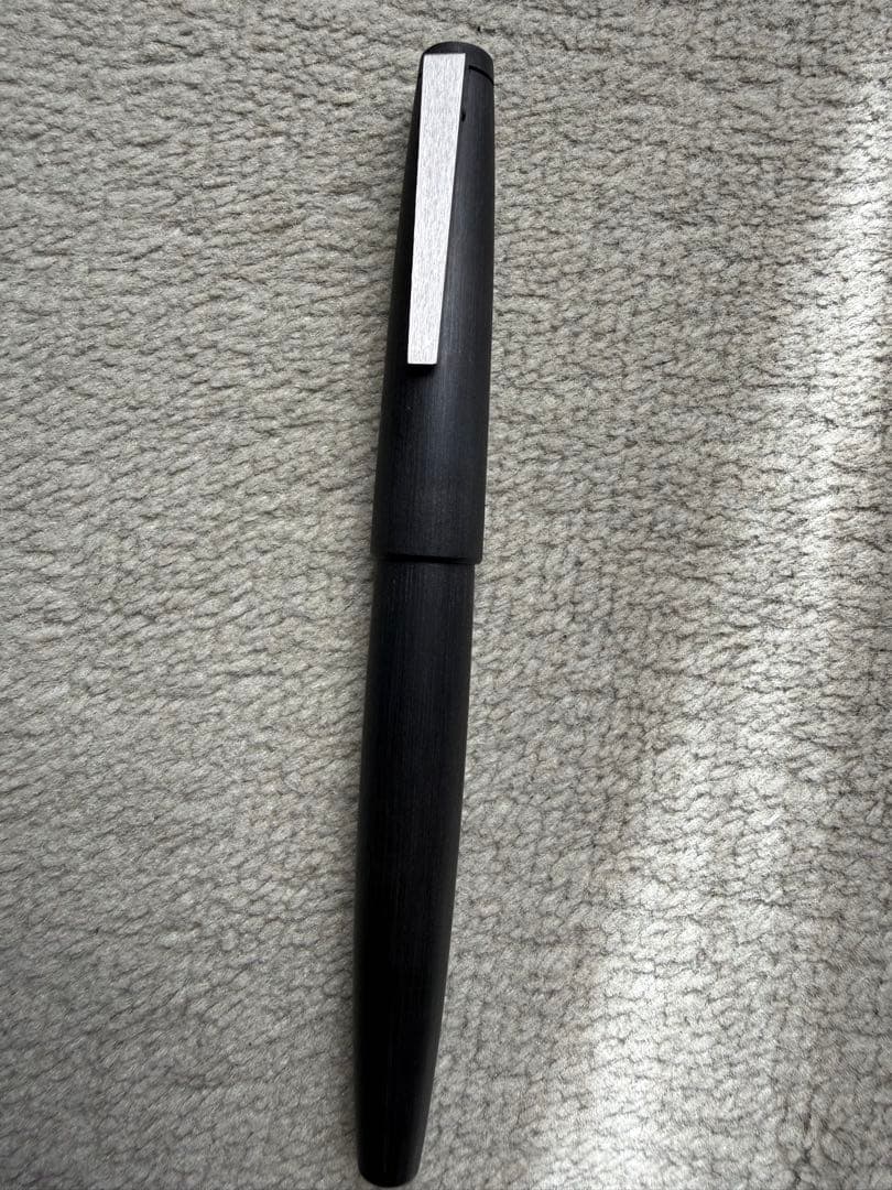 K*u様 【中古美品】LAMY（ラミー）2000 万年筆 EFニブ