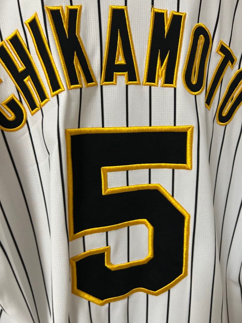 阪神タイガース近本光司ホームユニフォームLサイズ