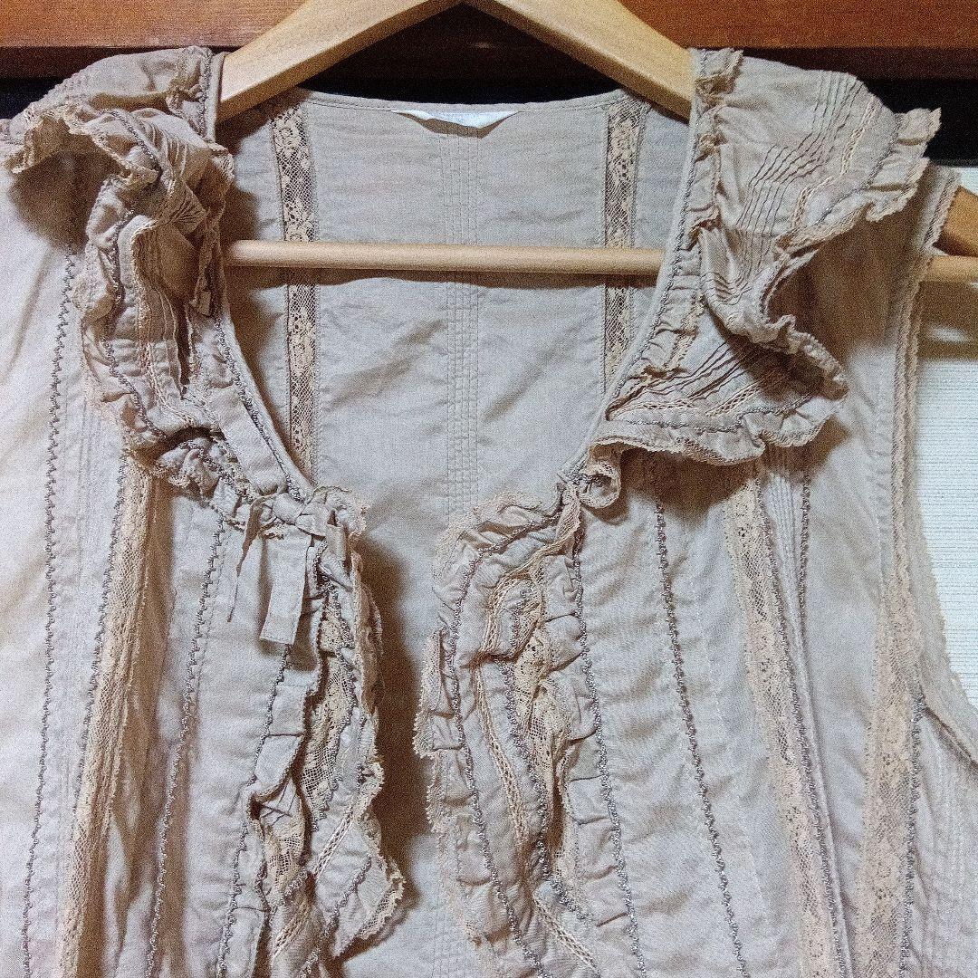 美品✨️ PINK HOUSE（ピンクハウス）フリル付きノースリーブベスト