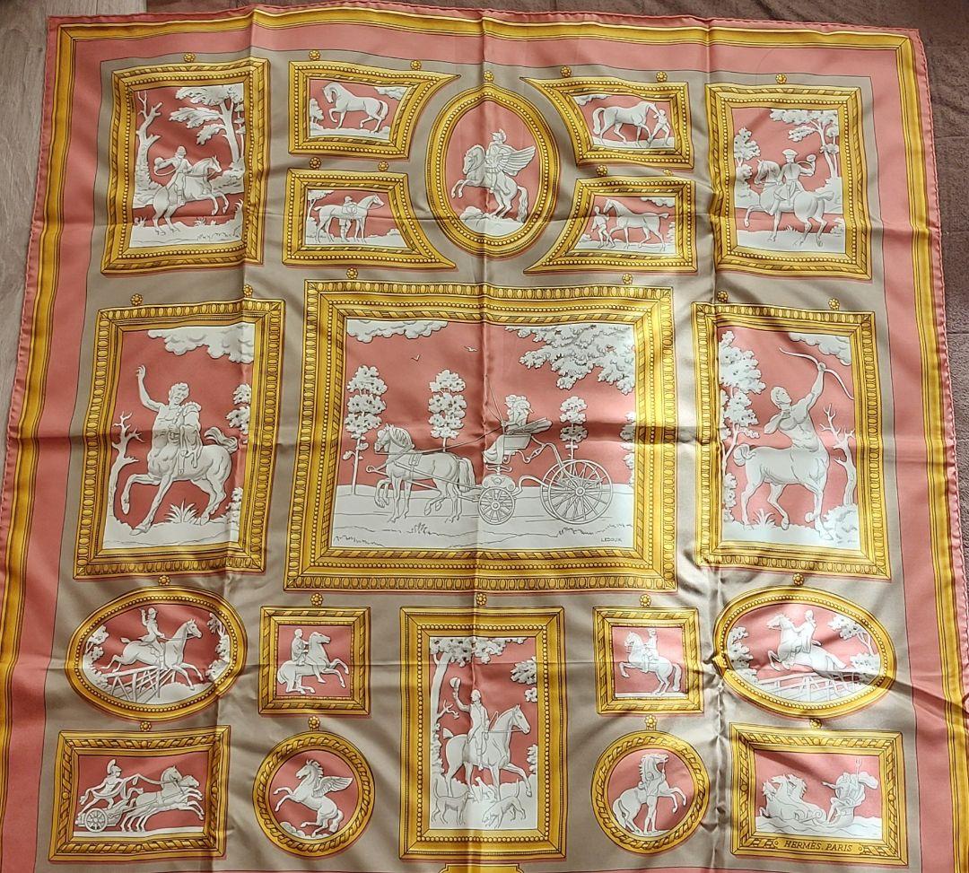 HERMES シルクスカーフ ピンク・ベージュ