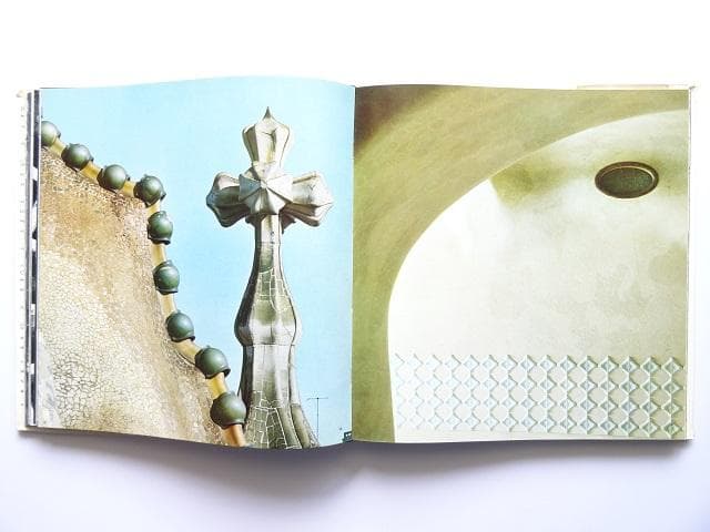 洋書◆ガウディ 建築作品写真集 本