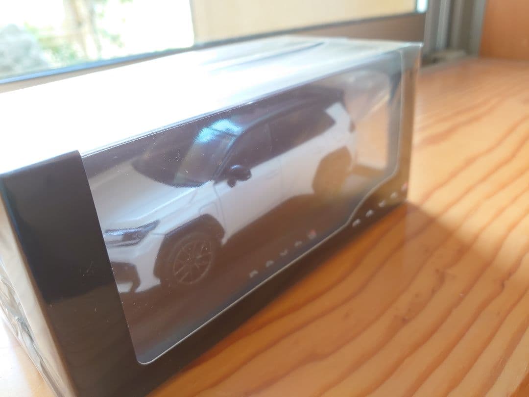 【GRスポーツ】新型RAV4　GRスポーツ　ブラック×プラチナホワイト